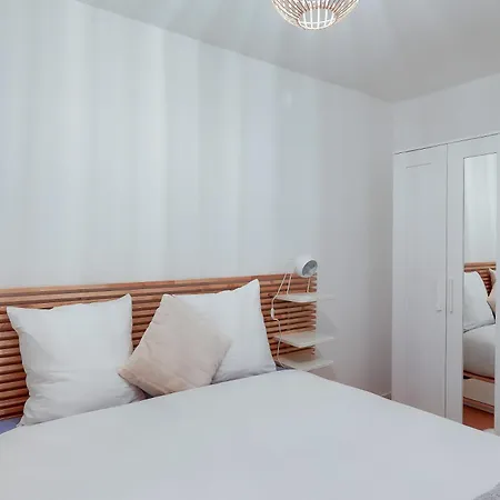 Elegance Familiale - Confort & Jardin Apartmán *
